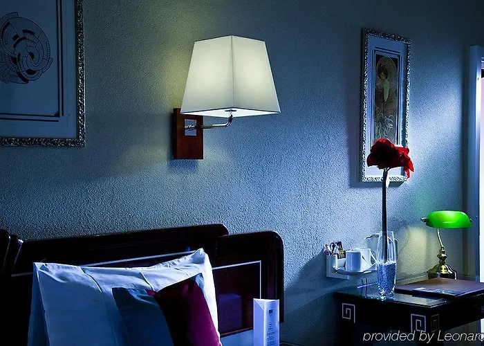 Hotel Des Inventions 3*