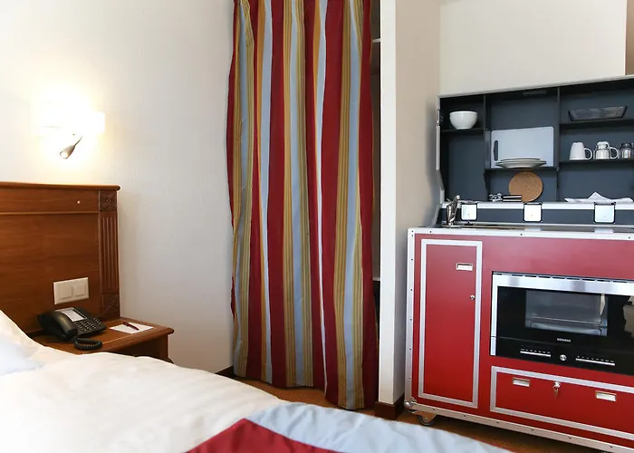 Hotel Des Inventions 3*