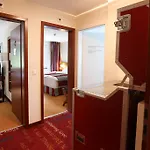 Hotel Des Inventions 3*
